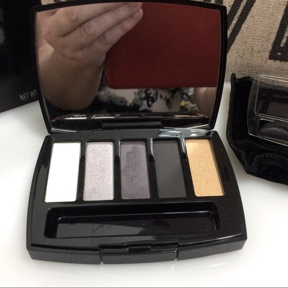 New CHANEL Limited Edition Eyeshadow - Picture 3 of 8